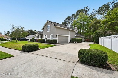 Beautifully maintained 4 bedroom, 4 bath home with a spacious on Golf Club At Fleming Island in Florida - for sale on GolfHomes.com, golf home, golf lot
