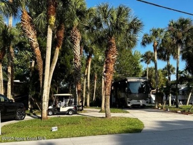 THIS OVERSIZED LOT LOCATED IN THE GREAT OUTDOORS PREMIER RV/GOLF on The Great Outdoors Golf and Country Club in Florida - for sale on GolfHomes.com, golf home, golf lot