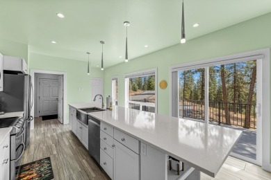 Fully furnished, MeadowCreek Golf Resort home in pristine on Meadowcreek Golf Resort in Idaho - for sale on GolfHomes.com, golf home, golf lot