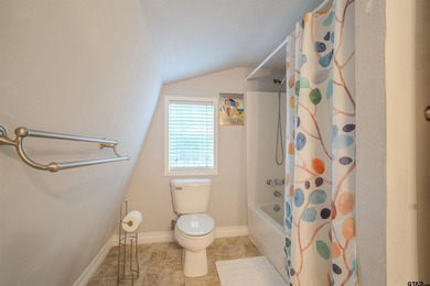 Charming cottage in the gated community of Tall Tree on on Cypress Creek Country Club in Texas - for sale on GolfHomes.com, golf home, golf lot