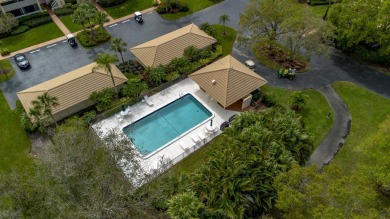 Immaculate 2nd floor three-bedroom, two-bathroom condo on Pipers Landing Country Club in Florida - for sale on GolfHomes.com, golf home, golf lot