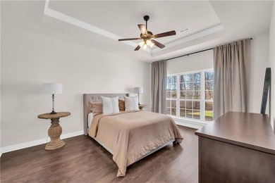 Welcome to this newly refreshed 4-bed, 2-bath home in the on Bella Vista - Metfield Golf Complex and Country Club in Arkansas - for sale on GolfHomes.com, golf home, golf lot