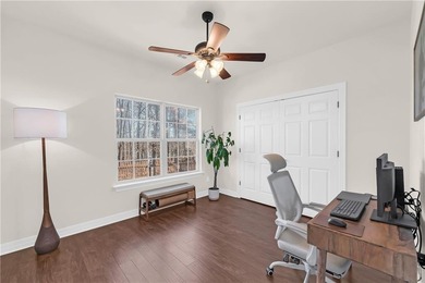 Welcome to this newly refreshed 4-bed, 2-bath home in the on Bella Vista - Metfield Golf Complex and Country Club in Arkansas - for sale on GolfHomes.com, golf home, golf lot