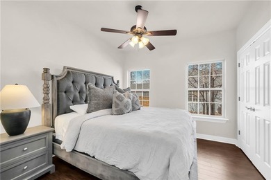 Welcome to this newly refreshed 4-bed, 2-bath home in the on Bella Vista - Metfield Golf Complex and Country Club in Arkansas - for sale on GolfHomes.com, golf home, golf lot