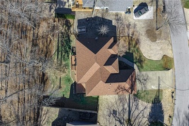 Welcome to this newly refreshed 4-bed, 2-bath home in the on Bella Vista - Metfield Golf Complex and Country Club in Arkansas - for sale on GolfHomes.com, golf home, golf lot