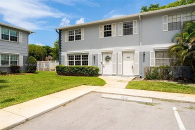 Welcome to this beautifully renovated 3 bed / 2.5 bath corner on Davie Golf Club in Florida - for sale on GolfHomes.com, golf home, golf lot