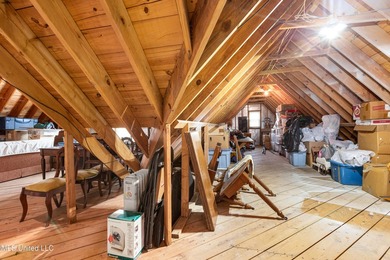 Luxurious golf community living on the third hole of Timber on The Plantation Golf Club in Mississippi - for sale on GolfHomes.com, golf home, golf lot