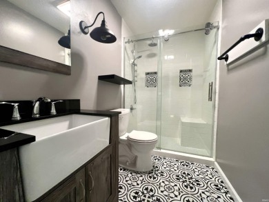 Beautifully Maintained 3-Bedroom Home in Central Bloomington on Bloomington Country Club in Indiana - for sale on GolfHomes.com, golf home, golf lot
