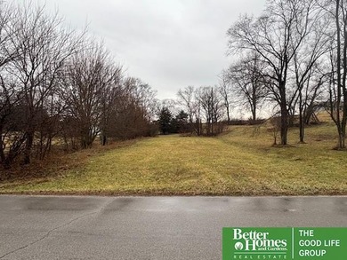 Matt & Laura Tennant, M: , matt.tennant,   - Build your lake on Lake Ridge Country Club in Nebraska - for sale on GolfHomes.com, golf home, golf lot