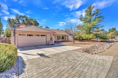 Affordable and Charming VOC GEM with Red Rock Views!! Welcome to on Oakcreek Country Club in Arizona - for sale on GolfHomes.com, golf home, golf lot