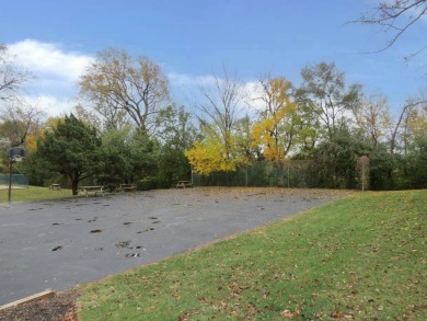 Look at this spacious condo in sought after Downers Grove area on Downers Grove Golf Club in Illinois - for sale on GolfHomes.com, golf home, golf lot