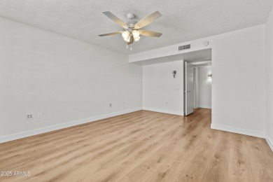 This oversized 2 bed / 2 bath home sits on an 18,000+ sq ft on Pebblebrook Golf Course in Arizona - for sale on GolfHomes.com, golf home, golf lot
