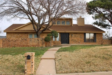 3 bedroom home in South Abilene! Beautiful fireplace, terracotta on Abilene Country Club - South Course in Texas - for sale on GolfHomes.com, golf home, golf lot