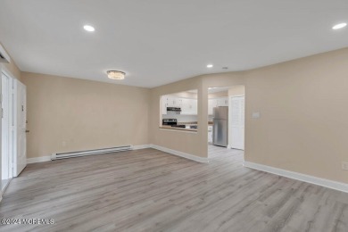 Completely renovated and upgraded 2 Bedroom, 1 Full Bath END on Shadow Lake Village in New Jersey - for sale on GolfHomes.com, golf home, golf lot