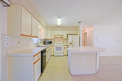 Under contract-accepting backup offers. This is a Spruce Creek on The Links of Spruce Creek in Florida - for sale on GolfHomes.com, golf home, golf lot