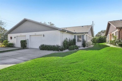 Under contract-accepting backup offers. **BRING OFFERS** on Highland Lakes Executive Golf Course in Florida - for sale on GolfHomes.com, golf home, golf lot