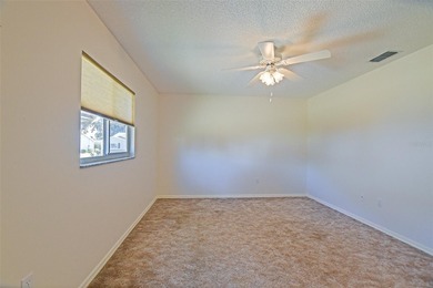 Under contract-accepting backup offers. This is a Spruce Creek on The Links of Spruce Creek in Florida - for sale on GolfHomes.com, golf home, golf lot