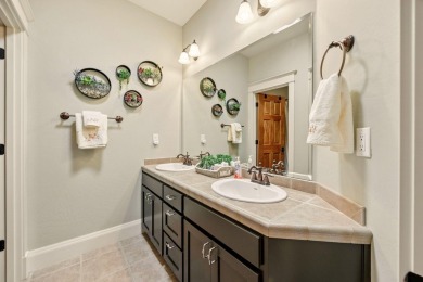 Impressive Resort style living in the Echos of the Ponderosa on Eagle Point Golf Course in Oregon - for sale on GolfHomes.com, golf home, golf lot
