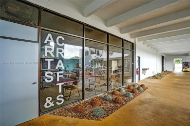 Spacious 2-bed, 2-bath condo in the heart of Inverrary! This on Inverrary Country Club in Florida - for sale on GolfHomes.com, golf home, golf lot