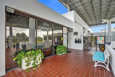 Spacious 2-bed, 2-bath condo in the heart of Inverrary! This on Inverrary Country Club in Florida - for sale on GolfHomes.com, golf home, golf lot