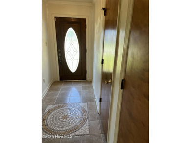 HOME IS NEAR COUNTRY CLUB GOLF COURSE...... LARGE LOT...... 0.59 on Jacksonville Country Club in North Carolina - for sale on GolfHomes.com, golf home, golf lot