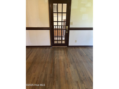 HOME IS NEAR COUNTRY CLUB GOLF COURSE...... LARGE LOT...... 0.59 on Jacksonville Country Club in North Carolina - for sale on GolfHomes.com, golf home, golf lot