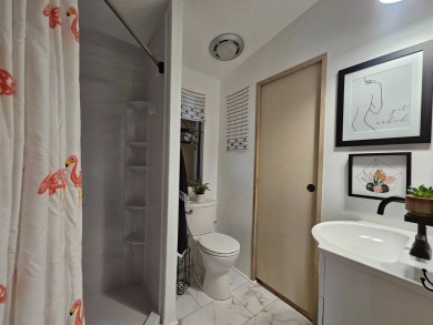 Beautifully updated 1BD 1BA home with an AZ room and office nook on Viewpoint Golf Resort in Arizona - for sale on GolfHomes.com, golf home, golf lot