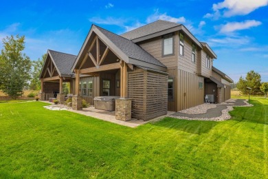 Luxury mountain living in sought-after Jug Mountain Ranch! This on Jug Mountain Ranch Golf Course in Idaho - for sale on GolfHomes.com, golf home, golf lot