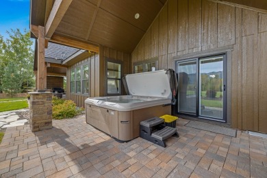 Luxury mountain living in sought-after Jug Mountain Ranch! This on Jug Mountain Ranch Golf Course in Idaho - for sale on GolfHomes.com, golf home, golf lot