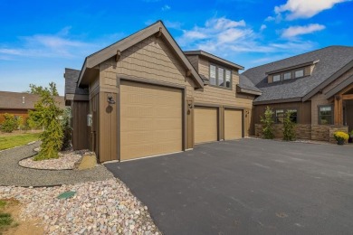 Luxury mountain living in sought-after Jug Mountain Ranch! This on Jug Mountain Ranch Golf Course in Idaho - for sale on GolfHomes.com, golf home, golf lot