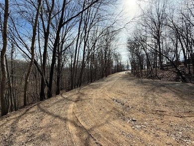 Wooded, .37-acre buildable lot on a quiet cul-de-sac / dead-end on Bella Vista - Metfield Golf Complex and Country Club in Arkansas - for sale on GolfHomes.com, golf home, golf lot