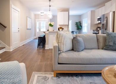 Experience resort-style living in Pinehurst in this on Pinehurst  No. 6 Golf Course in North Carolina - for sale on GolfHomes.com, golf home, golf lot