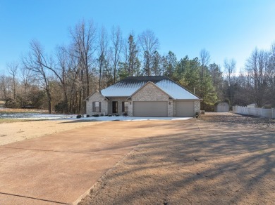 3 BR/3 BA with 3-car garage located across from the Carroll Lake on Carroll Lake Golf Club, Inc. in Tennessee - for sale on GolfHomes.com, golf home, golf lot