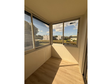 Updated 2BR/2BA condo located in the beautiful Kings Point Golf on Kings Point Golf -Flanders Way in Florida - for sale on GolfHomes.com, golf home, golf lot