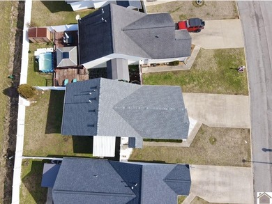 This beautifully updated patio home offers the perfect blend of on Arrowhead Golf Club in Kentucky - for sale on GolfHomes.com, golf home, golf lot