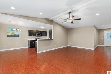 Beautiful, well-maintained patio home ideally located in the on Arrowhead Golf Club in Kentucky - for sale on GolfHomes.com, golf home, golf lot