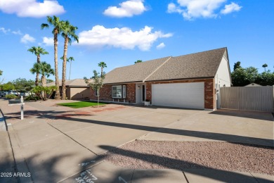 This is the one you've been looking for.
Move-in ready, totally on Dobson Ranch Municipal Golf Course in Arizona - for sale on GolfHomes.com, golf home, golf lot