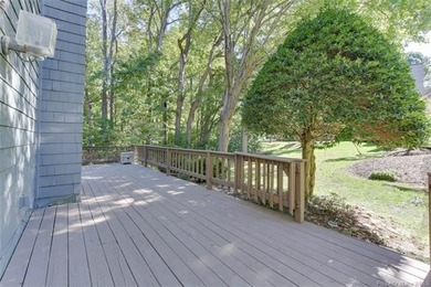 Welcome to this inviting 3-bedroom, 2.5-bath end-unit townhome on Kingsmill Resort and Golf Club in Virginia - for sale on GolfHomes.com, golf home, golf lot