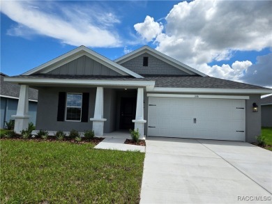 Handsome, inviting, and move-in ready, this 3-bedroom, 2-bath on Twisted Oaks Golf Club in Florida - for sale on GolfHomes.com, golf home, golf lot