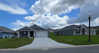 Handsome, inviting, and move-in ready, this 3-bedroom, 2-bath on Twisted Oaks Golf Club in Florida - for sale on GolfHomes.com, golf home, golf lot
