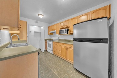 Gorgeous condo located in the most desirable Ridglea Country on Ridglea Golf Course in Texas - for sale on GolfHomes.com, golf home, golf lot