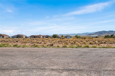 Build your dream home in Valle Vista. This buildable lot is on Valle Vista Golf Course in Arizona - for sale on GolfHomes.com, golf home, golf lot