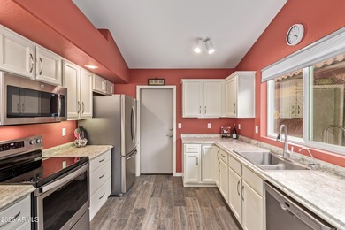 Welcome to this beautifully maintained 2Bdrm -2bath home tucked on Coyote Lakes Golf Club in Arizona - for sale on GolfHomes.com, golf home, golf lot