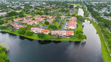 3/3 townhome with 1670 ht sqt ft. in the Pine Island Ridge on Pine Island Ridge Country Club in Florida - for sale on GolfHomes.com, golf home, golf lot