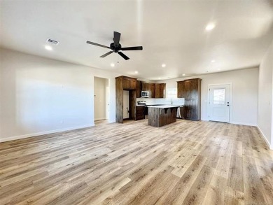 Well-designed Craftsman home with a modern edge. 3 Bed, 2 Bath on Cherry Springs Golf Club in Oklahoma - for sale on GolfHomes.com, golf home, golf lot