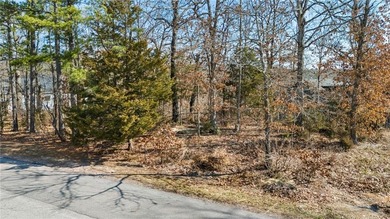 Prime corner lot in beautiful Bella Vista! This property offers on Bella Vista - Metfield Golf Complex and Country Club in Arkansas - for sale on GolfHomes.com, golf home, golf lot