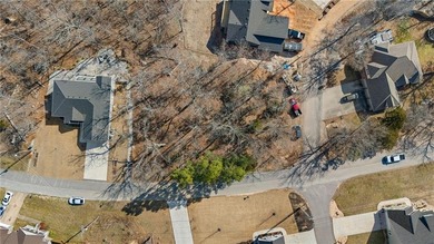 Prime corner lot in beautiful Bella Vista! This property offers on Bella Vista - Metfield Golf Complex and Country Club in Arkansas - for sale on GolfHomes.com, golf home, golf lot