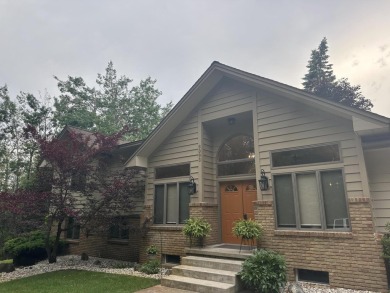 Enjoy golf course living in this comfortable 3 bed, 3 bath home on Michaywe Pines Course in Michigan - for sale on GolfHomes.com, golf home, golf lot