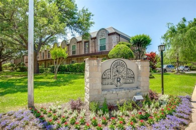 Charming 1 bedroom condo on the 18th fairway of Ridglea Country on Ridglea Golf Course in Texas - for sale on GolfHomes.com, golf home, golf lot