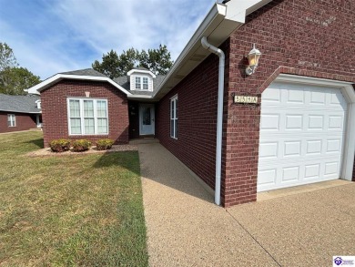 Welcome to this delightful 2-bedroom, 2-bath patio home on Hillcrest Country Club in Kentucky - for sale on GolfHomes.com, golf home, golf lot